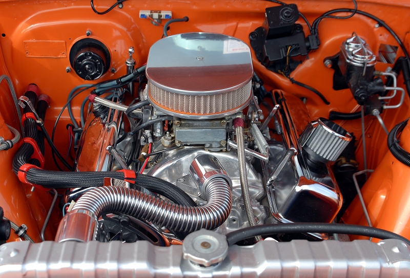 garagiste-VALBONNE-min_car-engine-1738309